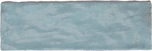 Riad Sky – Faïence murale bleu ciel brillante 6,50x20 cm
