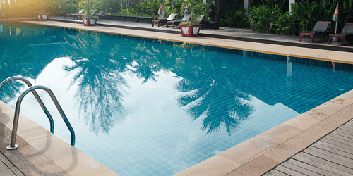 Margelle de piscine en travertin 33 × 61 cm – 1er choix – à la pièce