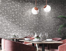 Circle Glossy Grey posé dans une salle de bains