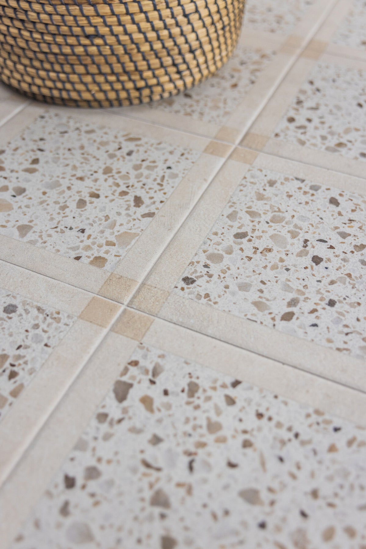 Carrelage décor terrazzo Croma Sand Décor mat 25x25 cm