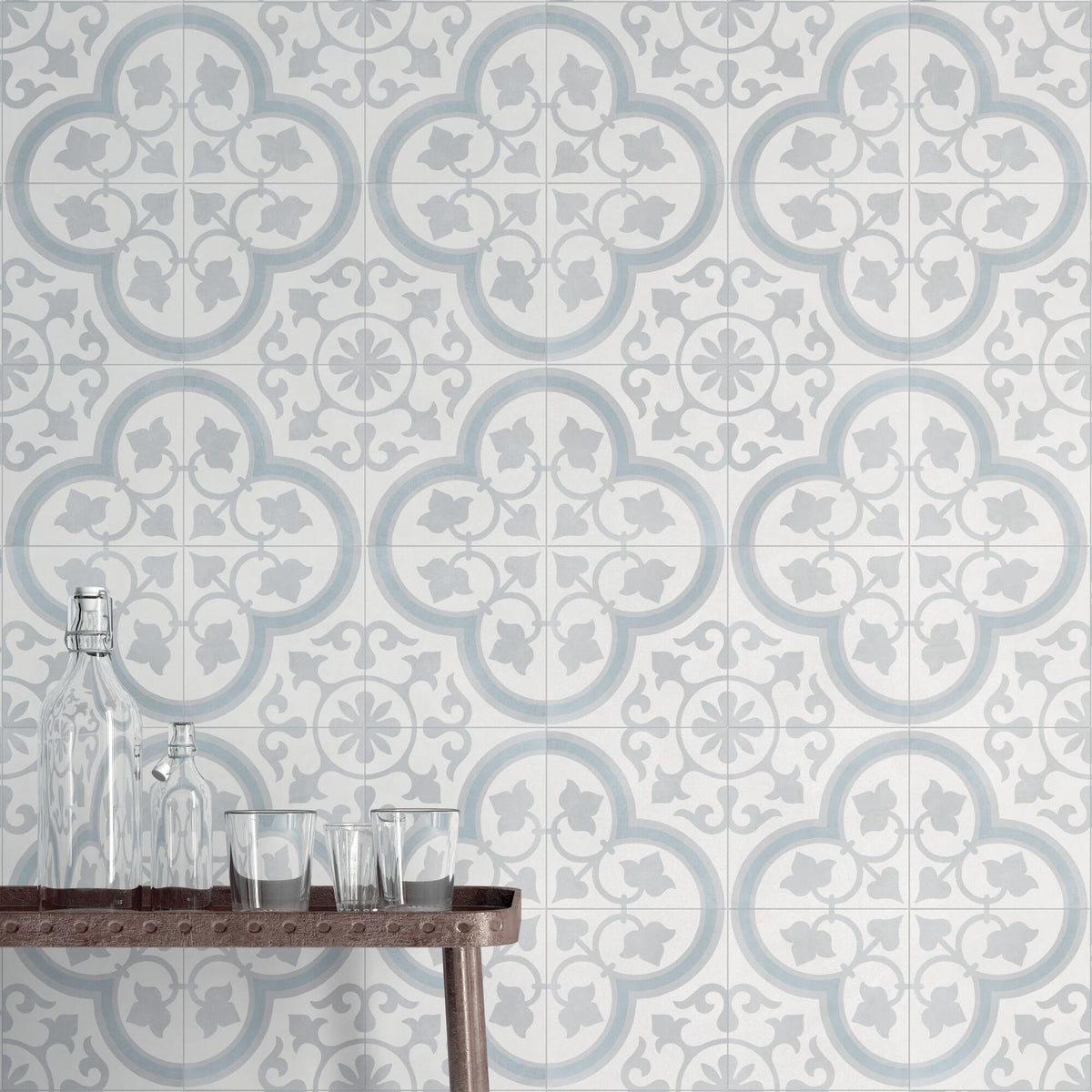 Carrelage effet ciment Havana Silver Ornate 22,3x22,3 cm