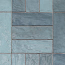 Riad Sky – Faïence murale bleu ciel brillante 6,50x20 cm