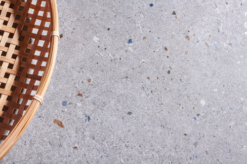 SENSA GREY : carrelage effet micro terrazzo mat 90x90