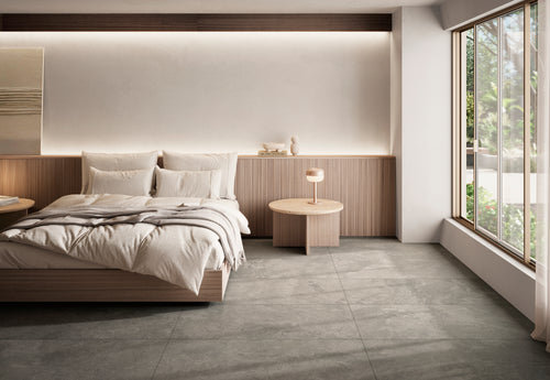 Westone Taupe posé dans une ambiance décorative